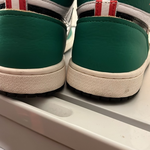 Jordan 1 retro high lucky green - Picture 3 of 8